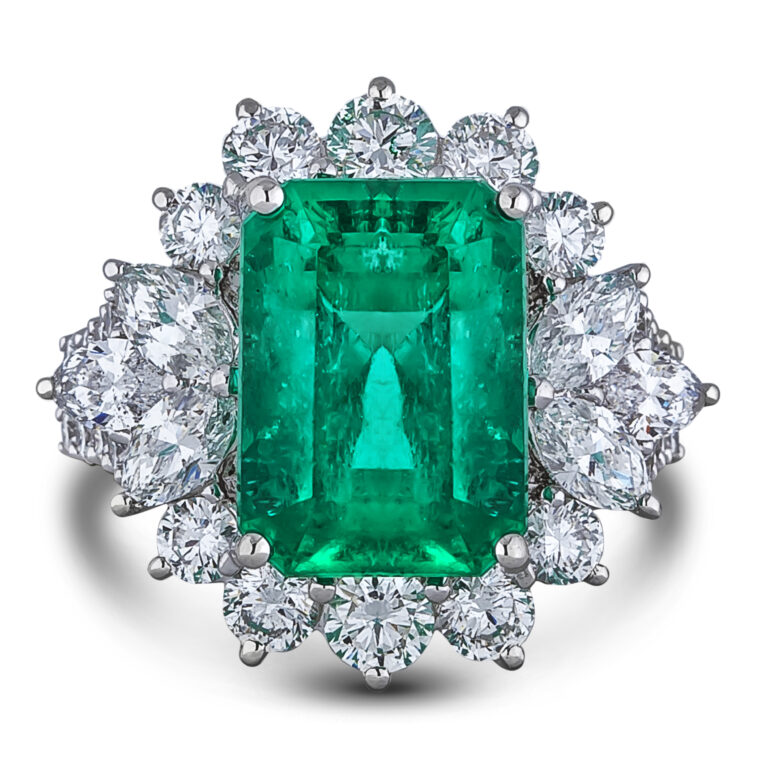 6 Carat emerald ring