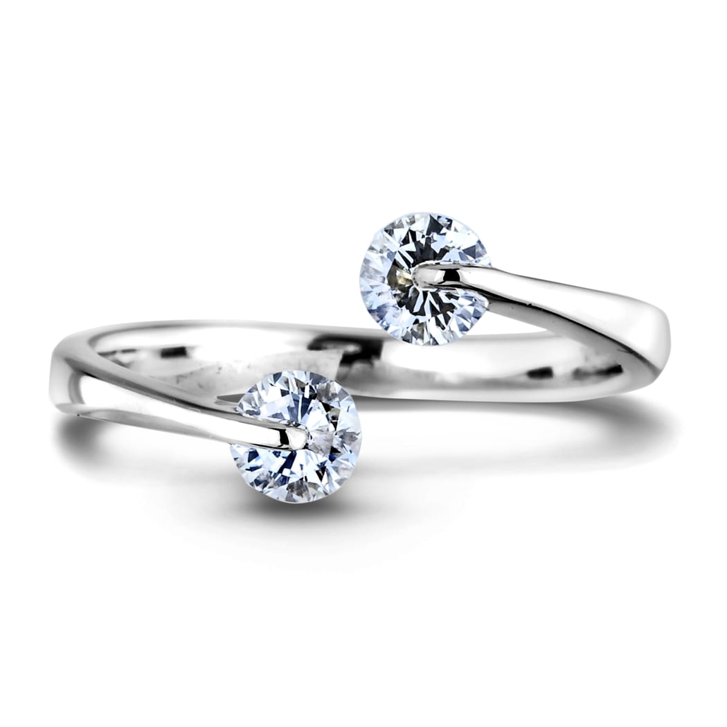 no wedding ring