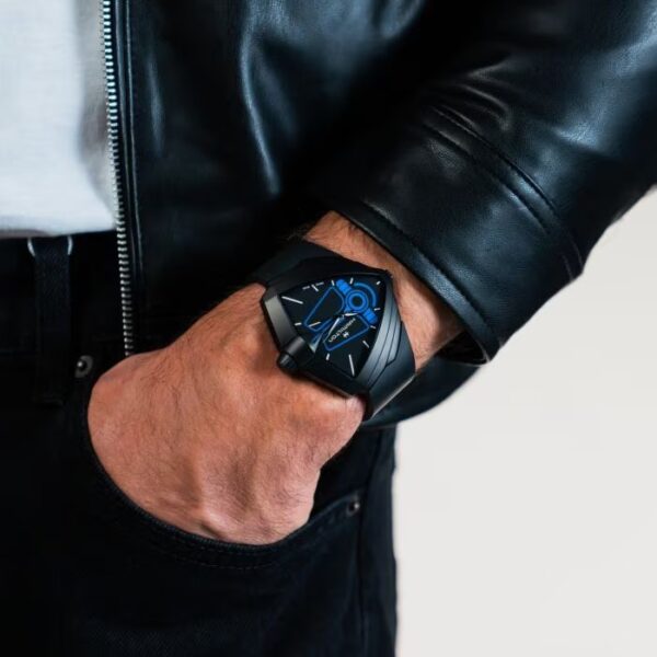 Hamilton Ventura XXL Bright Dune Limited Edition Quartz | 52mm x 47,6mm | H24614330