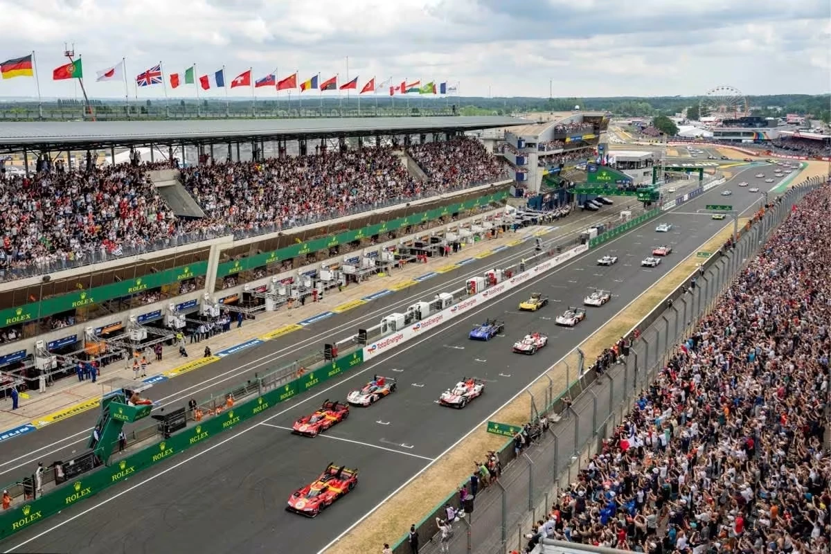 corners world of rolex lemans23aw346