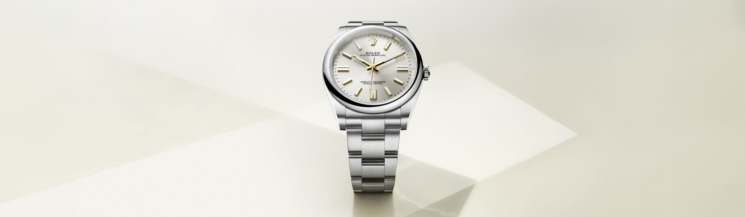 rolex oyster perpetual cover m124300 0001 2210jva 001 landscape scaled 1
