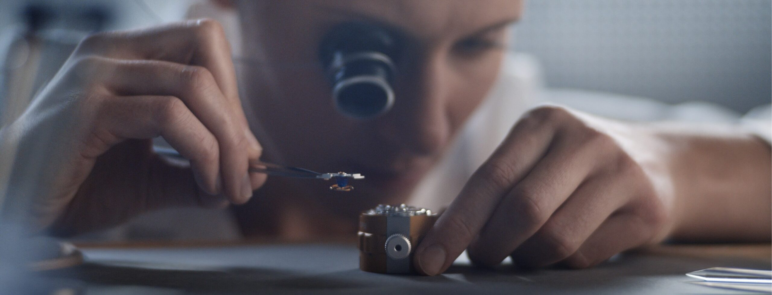 rolex watchmaking wmmvmt 2212jb 0003 r landscape scaled 1