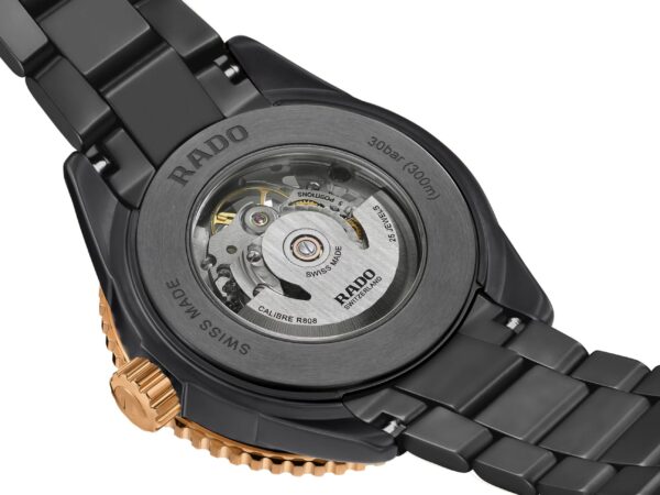 Rado Captain Cook High-Tech Ceramic Skeleton 43.0 mm R32192152