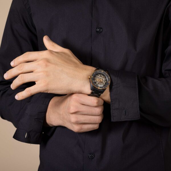 Rado Captain Cook High-Tech Ceramic Skeleton 43.0 mm R32192152