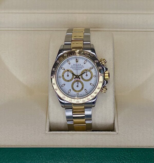 ROLEX Cosmograph Daytona 116523 – Pre Owned