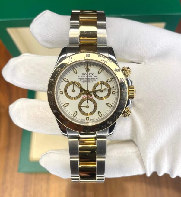ROLEX Cosmograph Daytona 116523 – Pre Owned