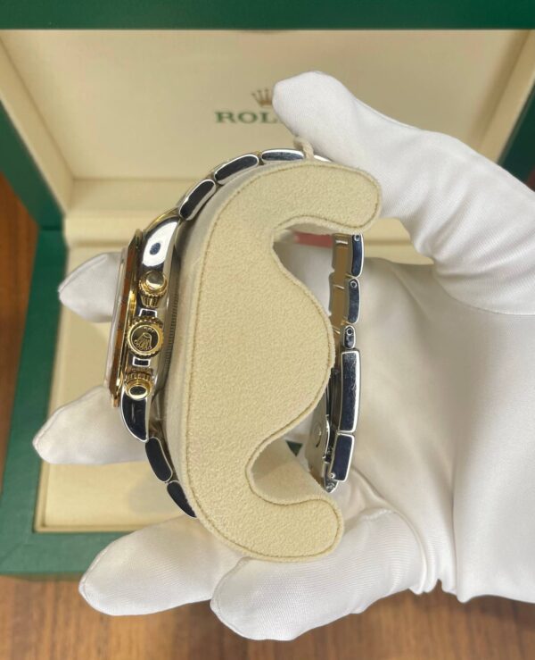 ROLEX Cosmograph Daytona 116523 – Pre Owned
