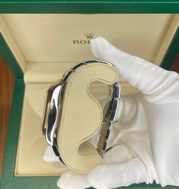 ROLEX Cosmograph Daytona 116523 – Pre Owned