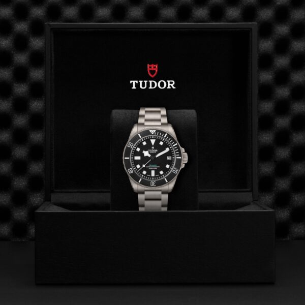 TUDOR Pelagos Ultra 43mm Titanium Case with Black Matte Dial M2543C1A7NU-0001 - Image 4