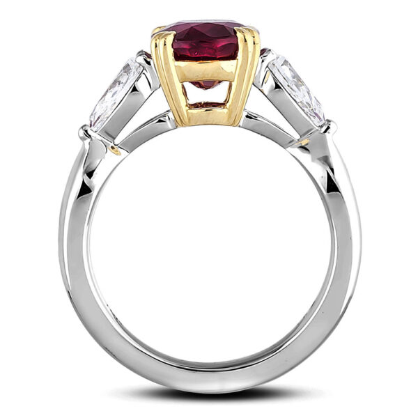 3.41 Carat Thai Ruby and Diamond Trilogy Ring in 18K Gold - Image 3