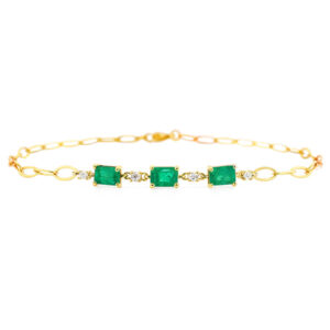 Emerald and Canadian Diamond Paperclip Chain Bracelet in Yellow Gold