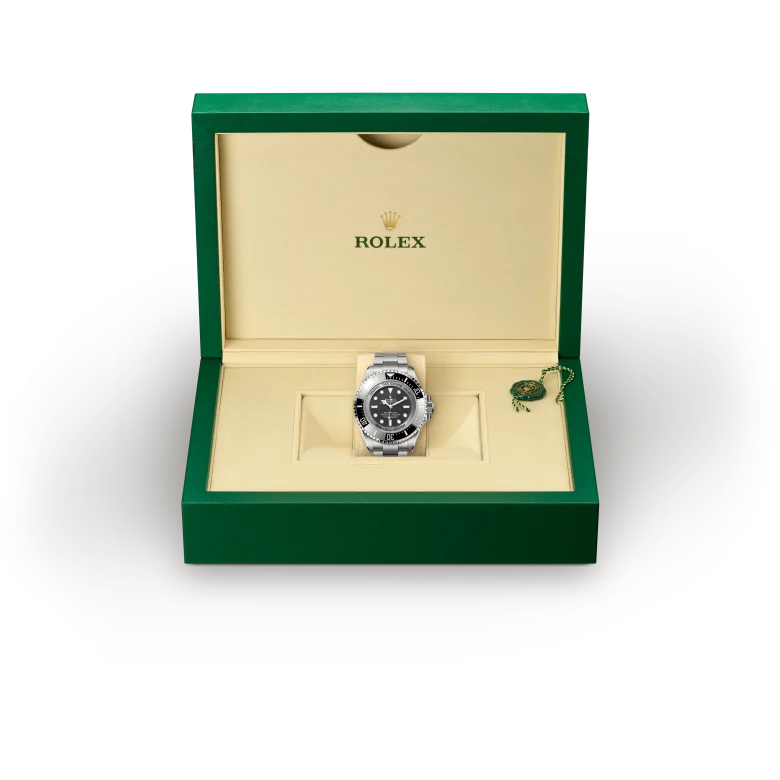 https://www.lugaro.com/wp-content/uploads/rolex-v7/watch_assets/watches_assets_inbox/mobile/m126067-0001_presentation-box.webp
