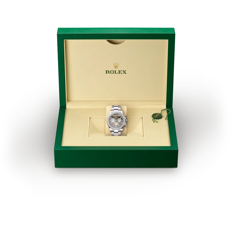 https://www.lugaro.com/wp-content/uploads/rolex-v7/watch_assets/watches_assets_inbox/mobile/m126579rbr-0001_presentation-box.webp