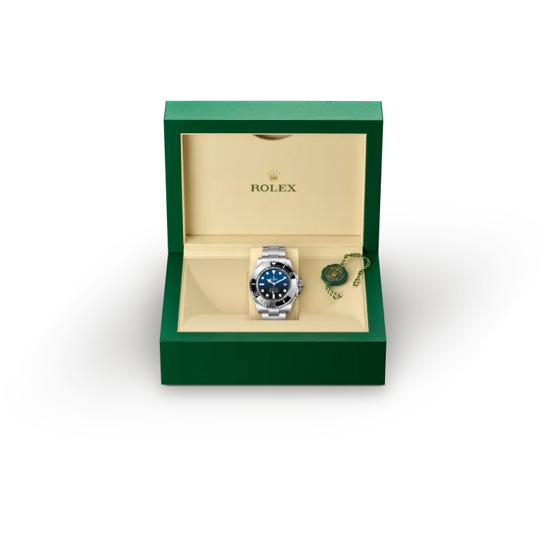 https://www.lugaro.com/wp-content/uploads/rolex-v7/watch_assets/watches_assets_inbox/mobile/m136660-0005_presentation-box.webp