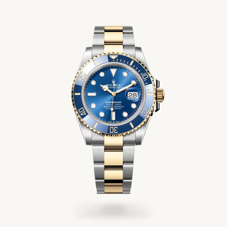 Submariner Date upright hero